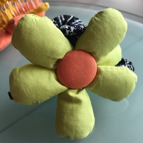 NEW Daisy Wildflower Smiley Large Hair Claw Clip - Picture 4 of 12